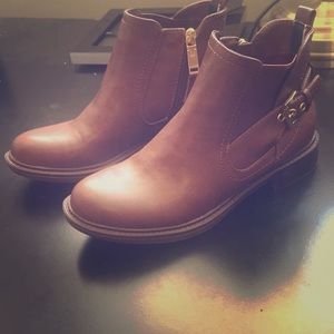 Tommy Hilfiger booties
